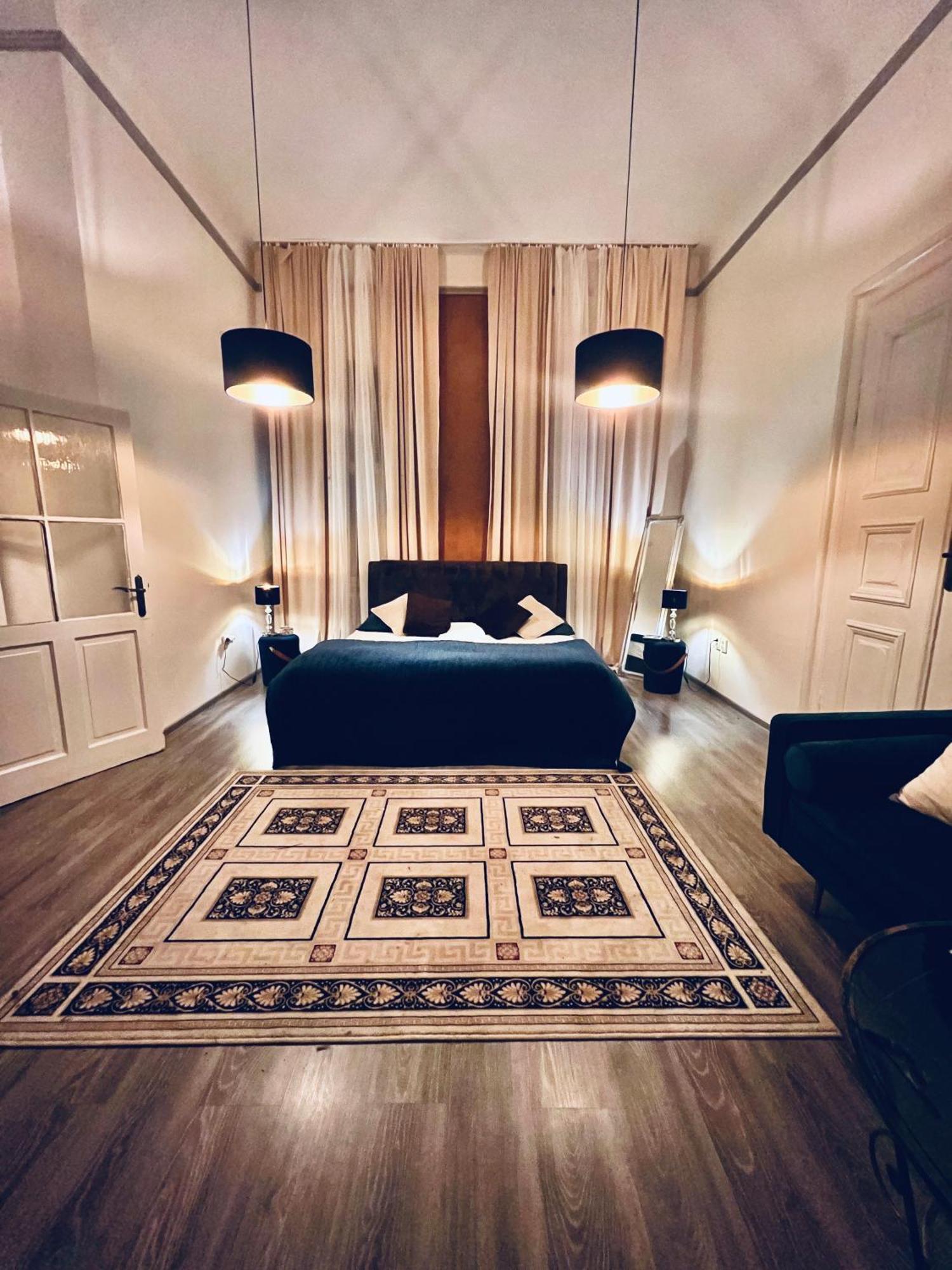 Csaky Palace 3 Bratislava Apartment Bagian luar foto